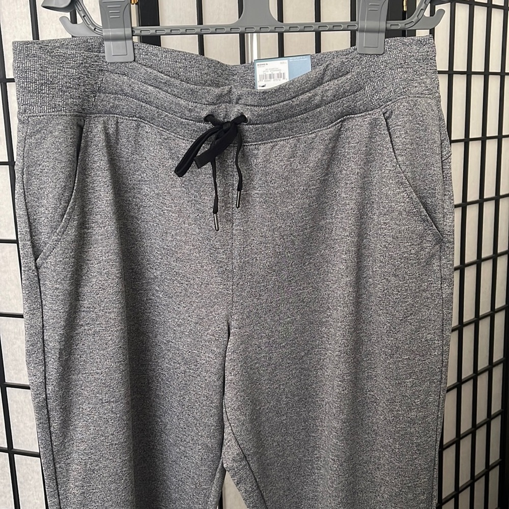 Brand New charcoal Tek Women Mid rise jogger in Large